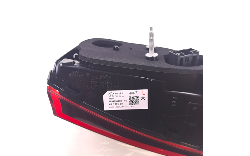 9834936280 Original Left Rear Inner Tail Light Assembly for Citroën C5 X Mk1 (e43)