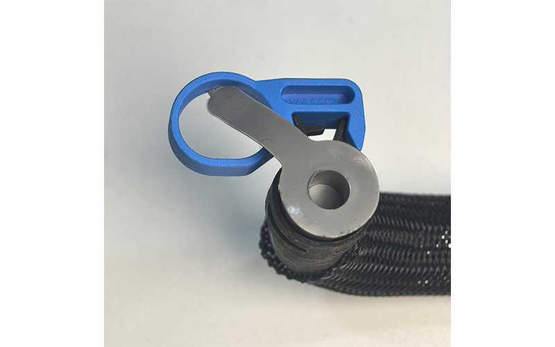 1341k3 V860226480 Integrated Oil Cooler & Filter Housing Assembly with Water Pipe