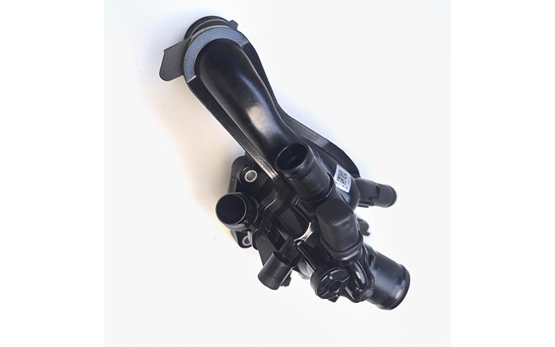 New Engine Water Outlet Chamber with Electronic Thermostat 9808647080