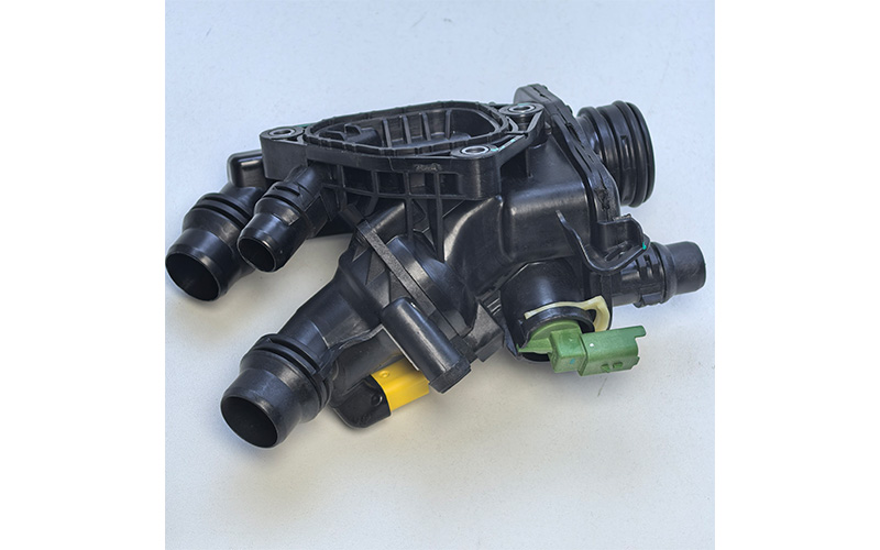 9827818480 Yl01712680 Genuine Engine Cooling Thermostat Housing Assembly