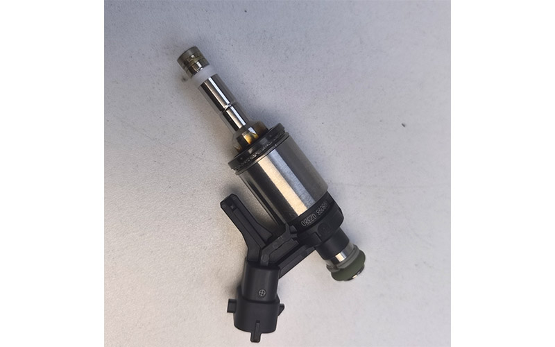New Bosch Fuel Injector 0261500295 for 1.6t Engine Compatible with Peugeot Citroën