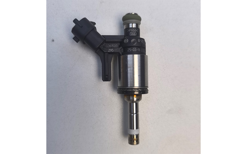 New Bosch Fuel Injector 0261500295 for 1.6t Engine Compatible with Peugeot Citroën