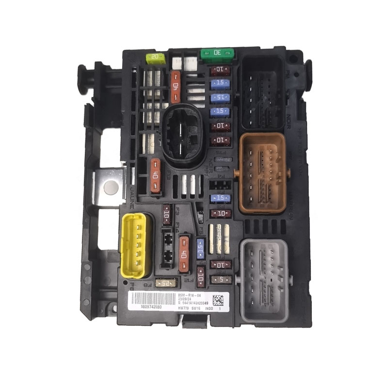 Servo Intelligent Fuse Box (BSM R18) - OE 9809742680 for Peugeot 3008 & Citroën C5