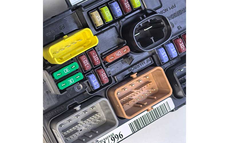 New Servo Intelligent Fuse Box (BSM) OE 6500HV / 9667199680 for Peugeot 207CC & DS3 (2008-2014)